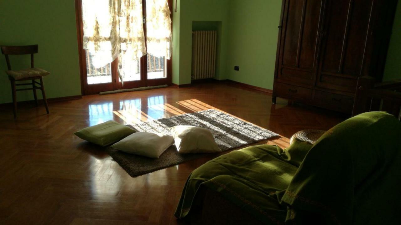 Гостевой дом Casa Aromi Ed Arte Асти Экстерьер фото