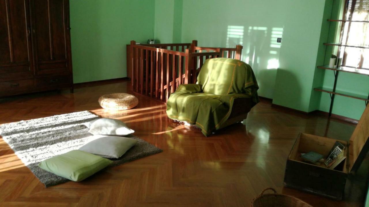 Гостевой дом Casa Aromi Ed Arte Асти Экстерьер фото