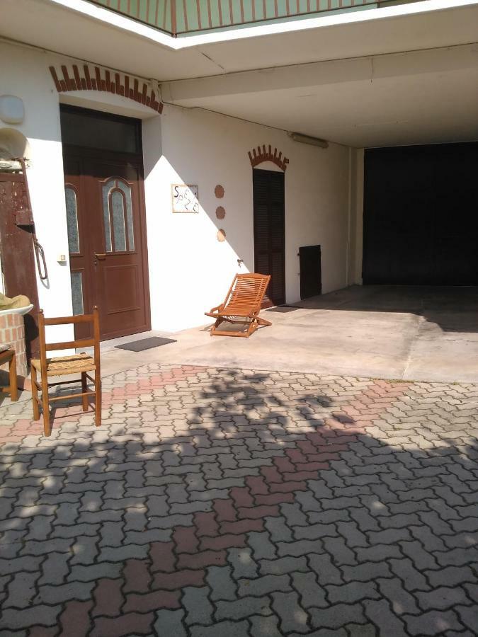 Гостевой дом Casa Aromi Ed Arte Асти Экстерьер фото